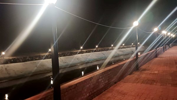 Lamps along the river